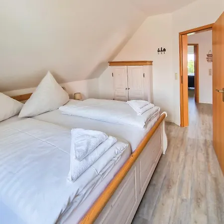 Kuestenschwalbe Greetsiel