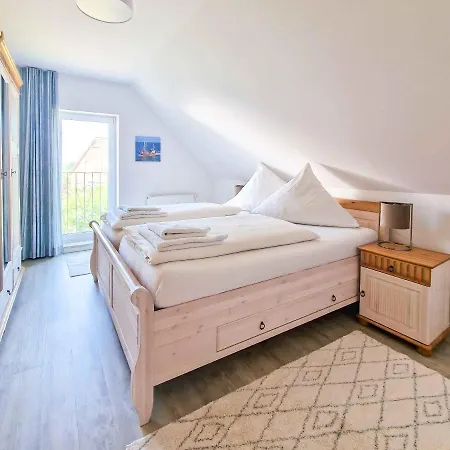 Holiday home Kuestenschwalbe *