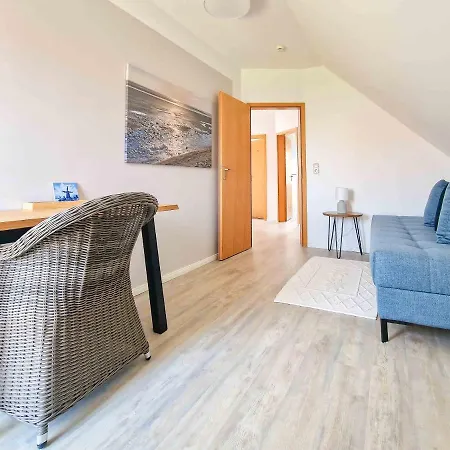 Kuestenschwalbe Greetsiel